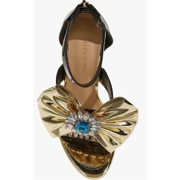 Elegant Gold and Black Heels with Jewel Accent - Picture 3 of 7